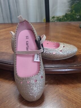 New with tags! Carter's Ellaria Girls 11 Glitter Gold Ballet Flats Dress Shoes